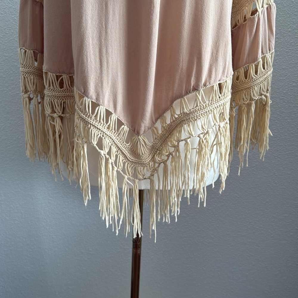 Umgee Tan Crochet Fringe Boho Top Size Medium - Picture 7 of 11
